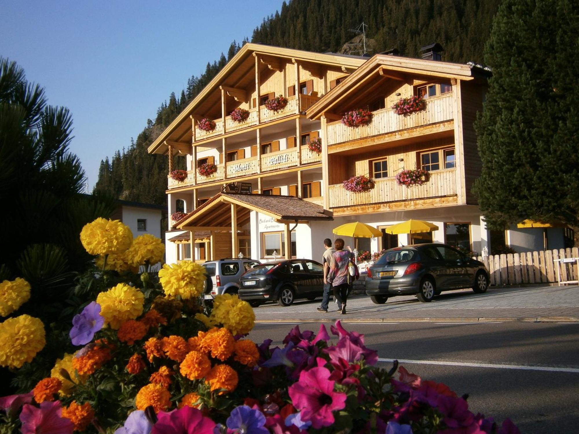 Monti Pallidi B&B Apartments Corvara In Badia Exterior foto