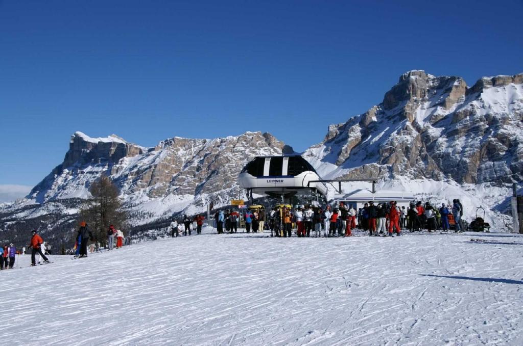 Monti Pallidi B&B Apartments Corvara In Badia Exterior foto